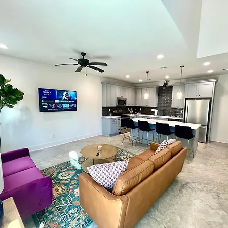 Bon Temps House/2 King Beds/Nespresso/Fast Wi-Fi Villa